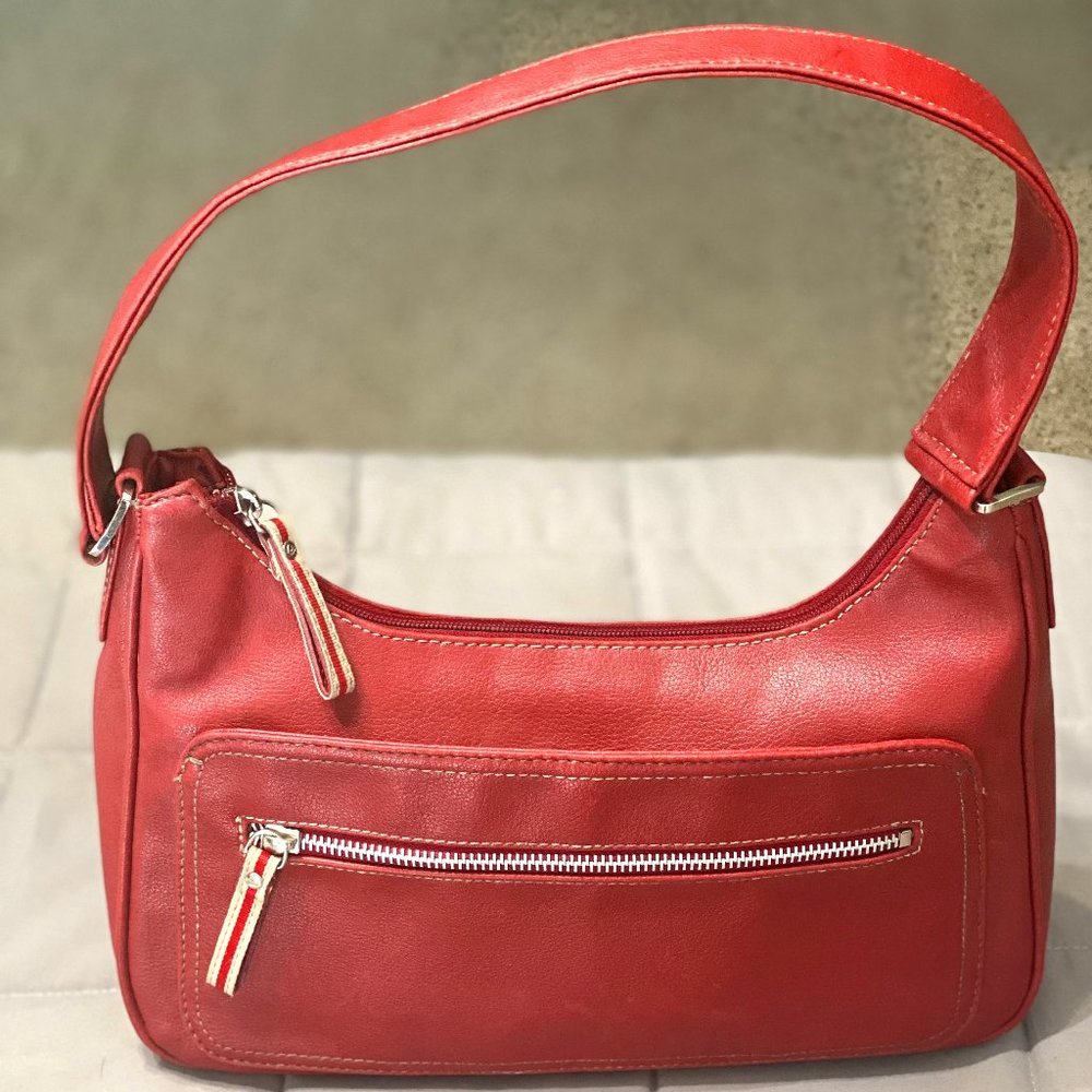 RED LIZ CLAIBORNE SMALL SHOULDER BAG - VERY CUTE